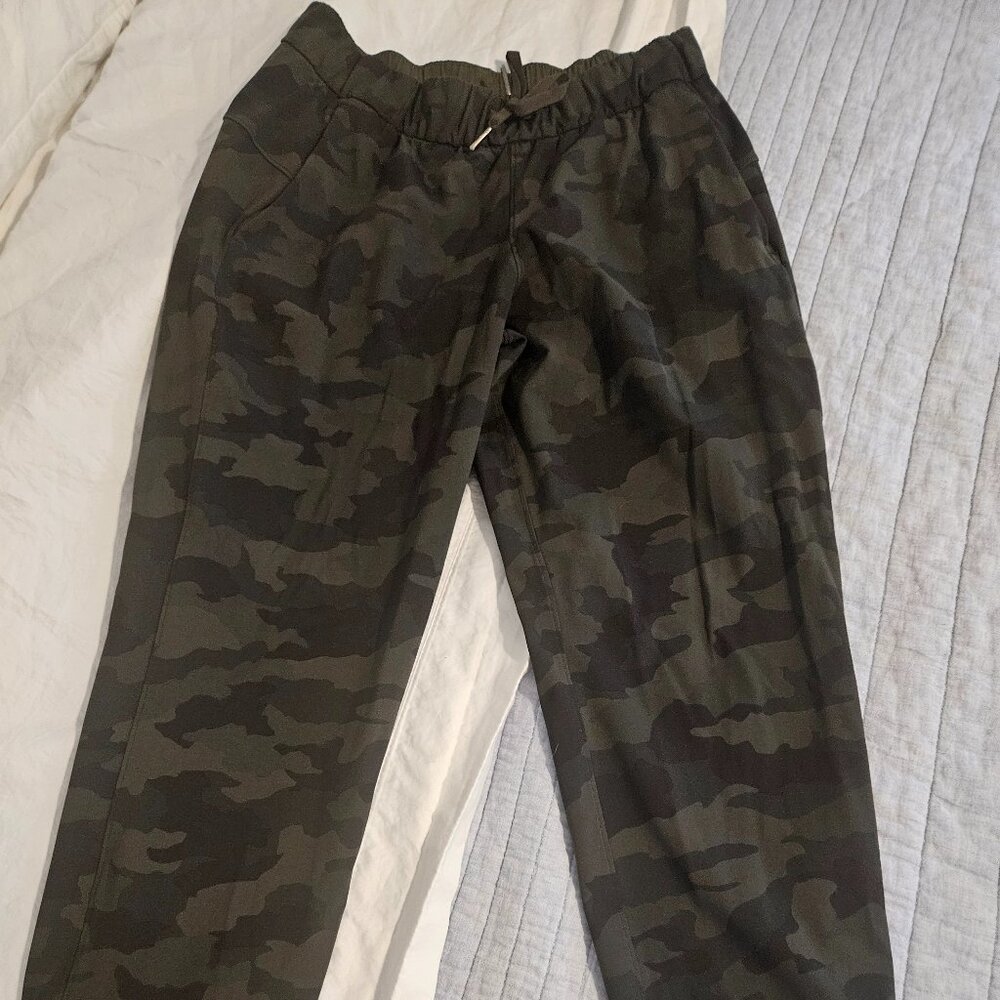 Lululemon joggers